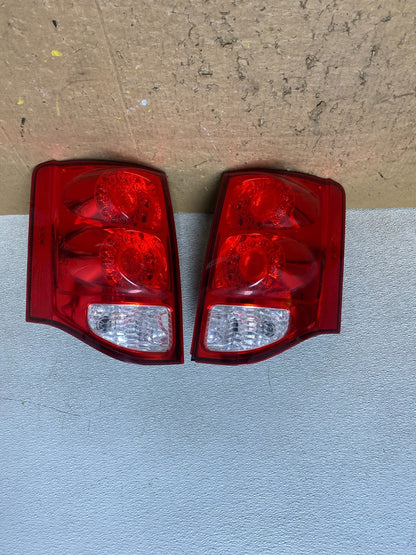 2011 to 2018 Dodge Grand Caravan Left+Right Tail Lights Led V8037 DW0