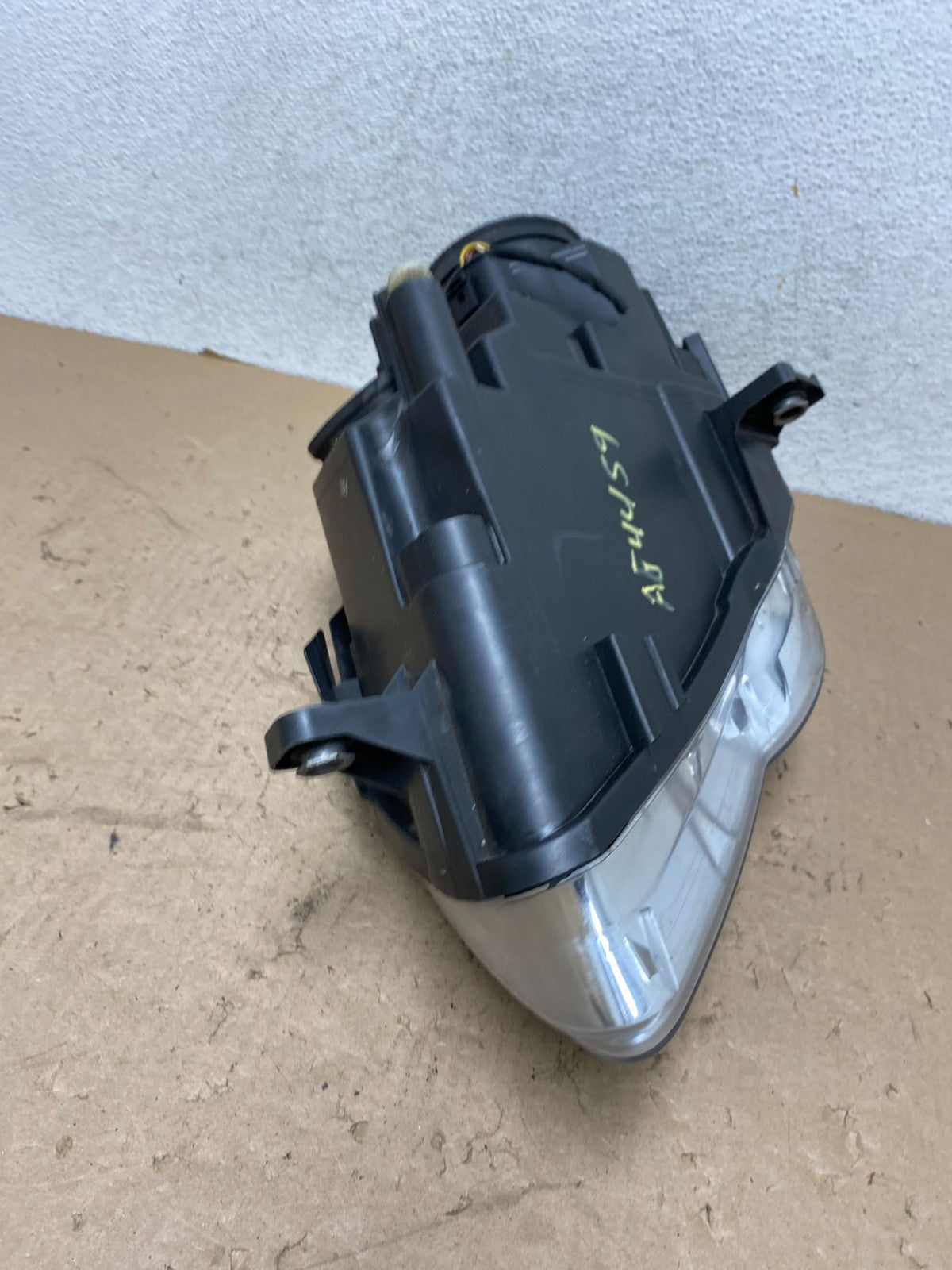 2006-2010 Volkswagen Passat Right Passenger Side Halogen Headlight AG4459 DW9