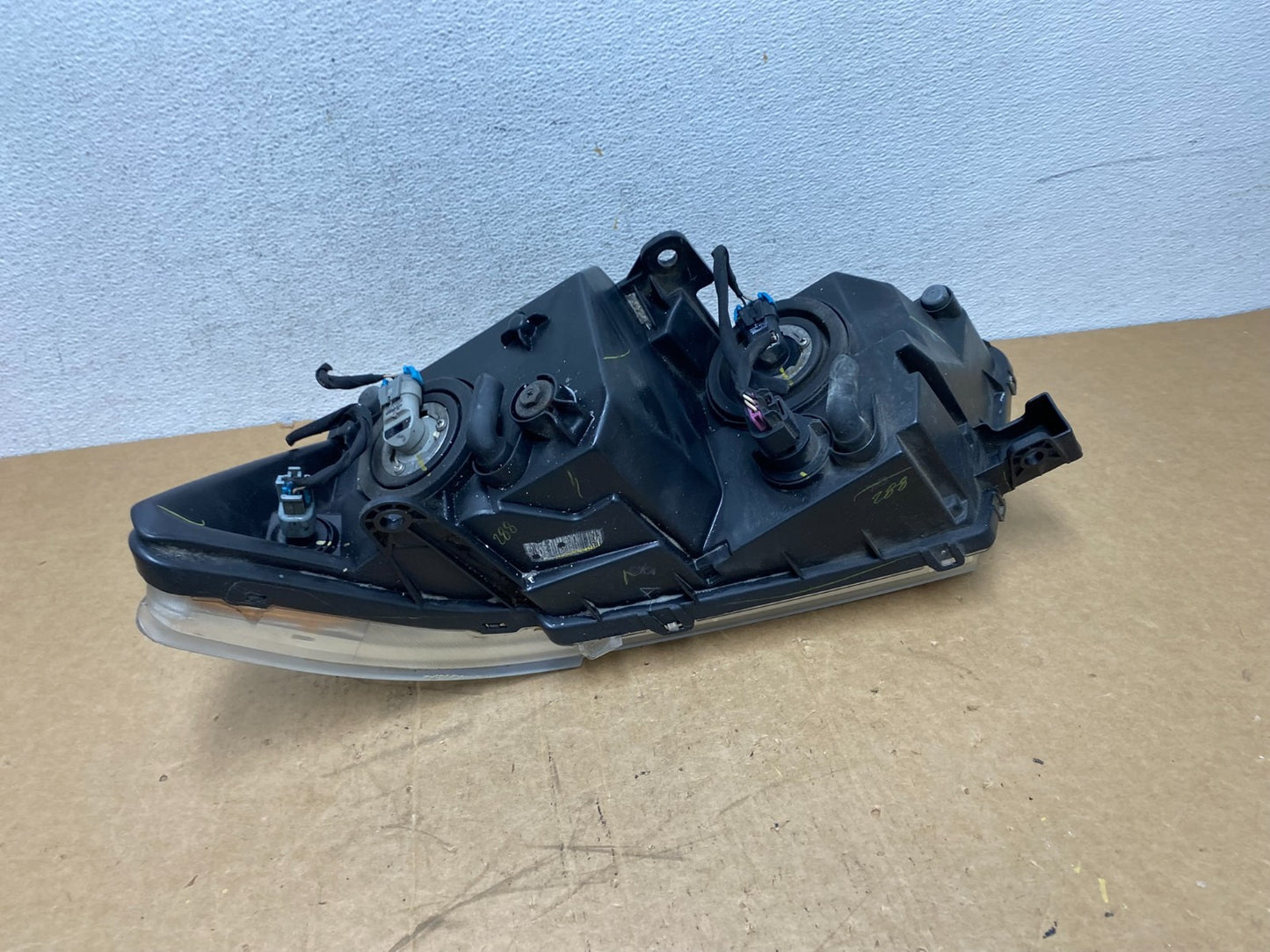 2009 to 2017 Dodge Journey Headlight Right Passenger Rh Halogen AD6294 DW5