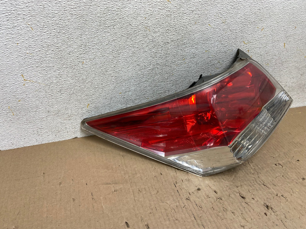 2008 to 2012 Honda Accord Sedan Tail light Left Driver LH Side AH5971 LK1
