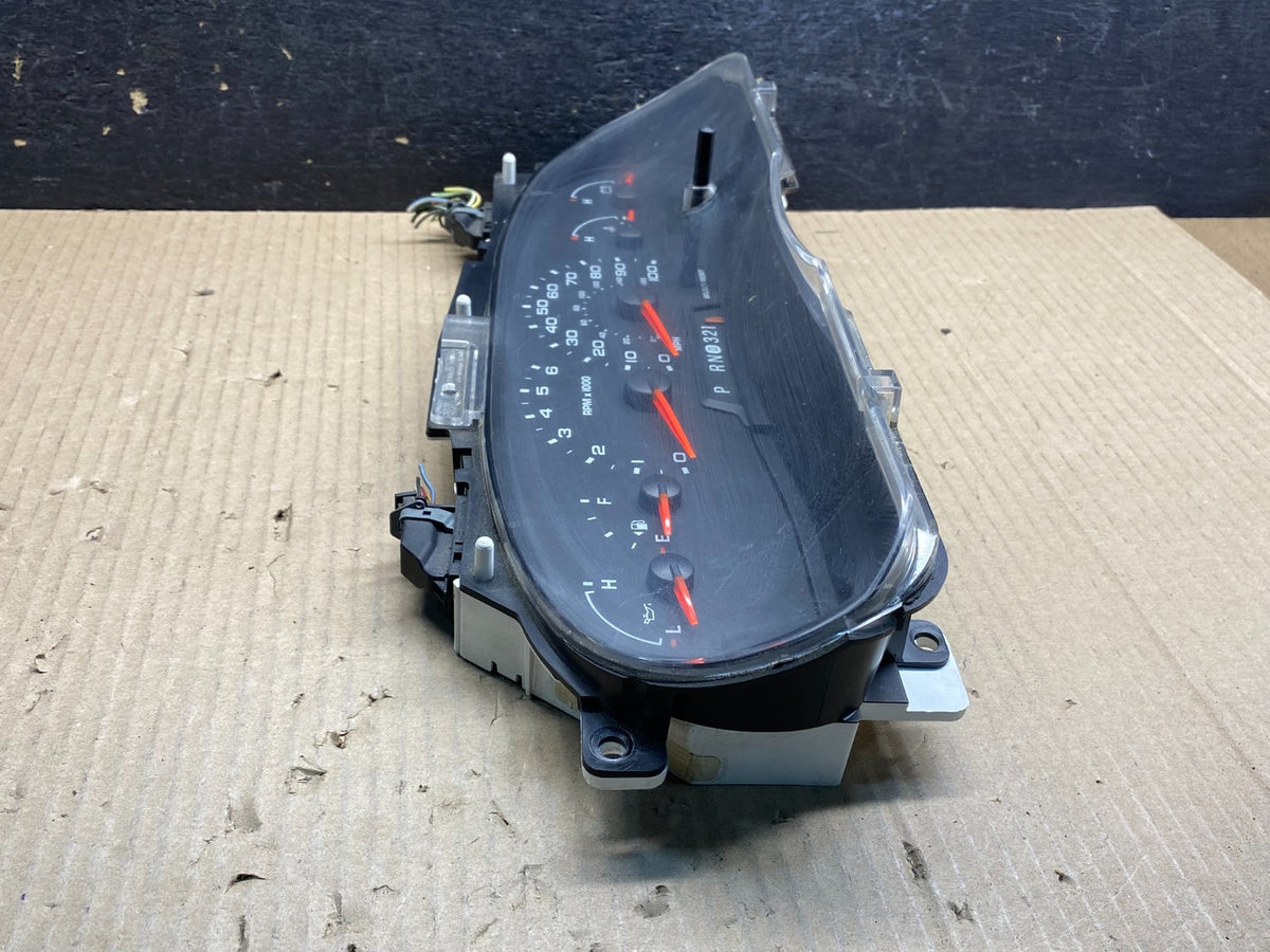 2006 Ford E350 Gauge Speedometer Cluster AI4905 DG1