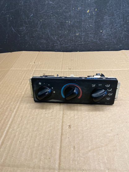 2005 2006 2007 Ford F250 F350 SD Automatic Heater A/C Climate Control AC9319 DG0