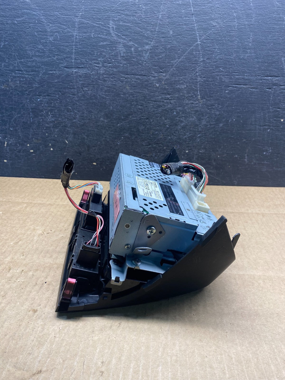 2004 to 2005 Toyota Prius Radio Stereo Receiver Screen Display AG9515 DG3