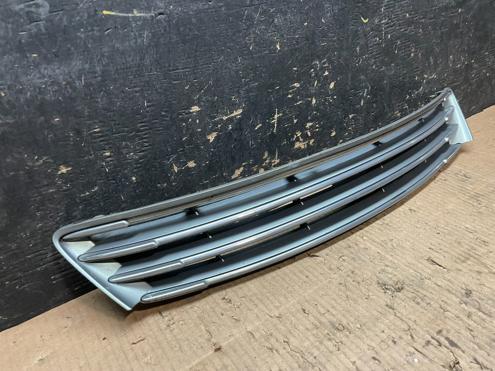 2004 Lexus ES330 Front Upper Grill Grille OEM Y6624 DG1