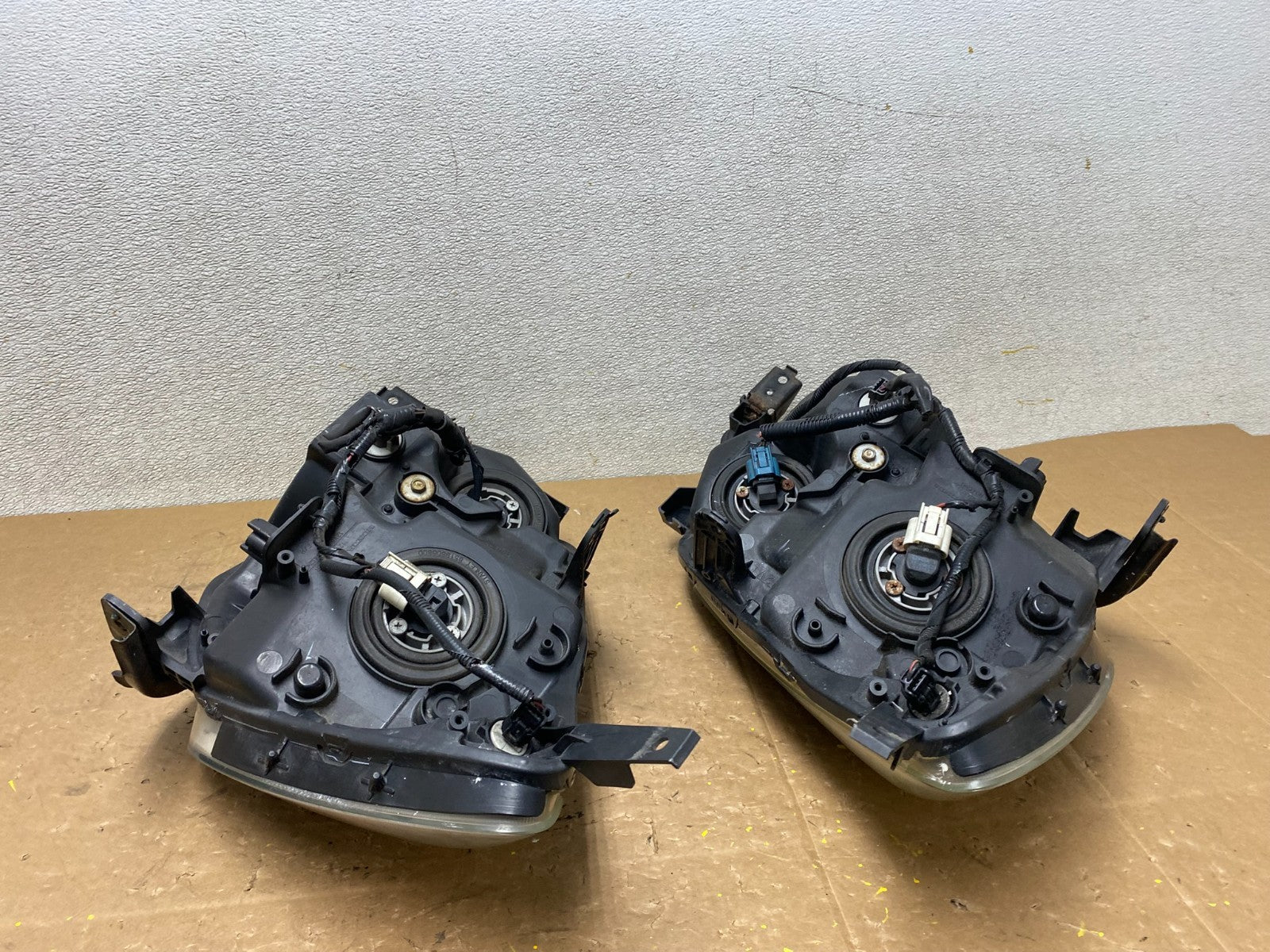 2005 2006 2007 Honda Odyssey Left+Right Set Halogen Headlights V5963 DW12