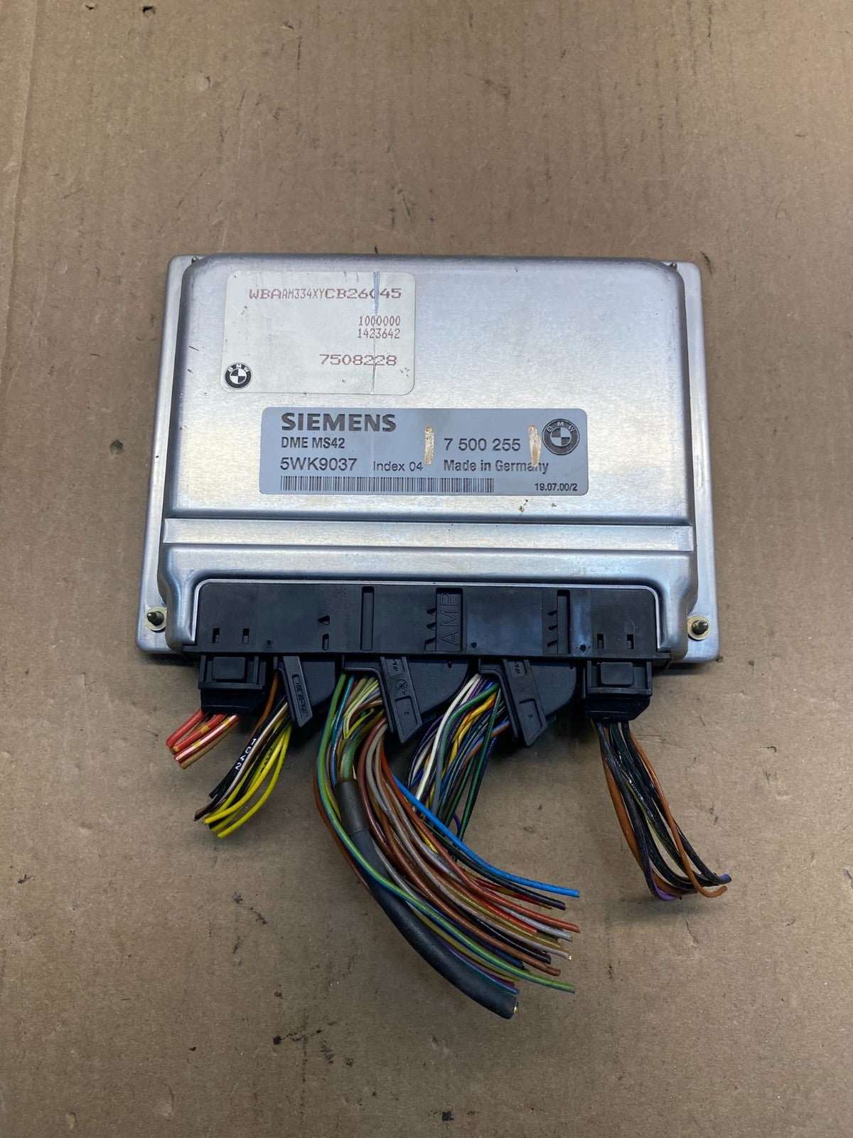 1999 - 2000 BMW 323i ECM ECU Engine Computer 7500255 ag3574 DG0