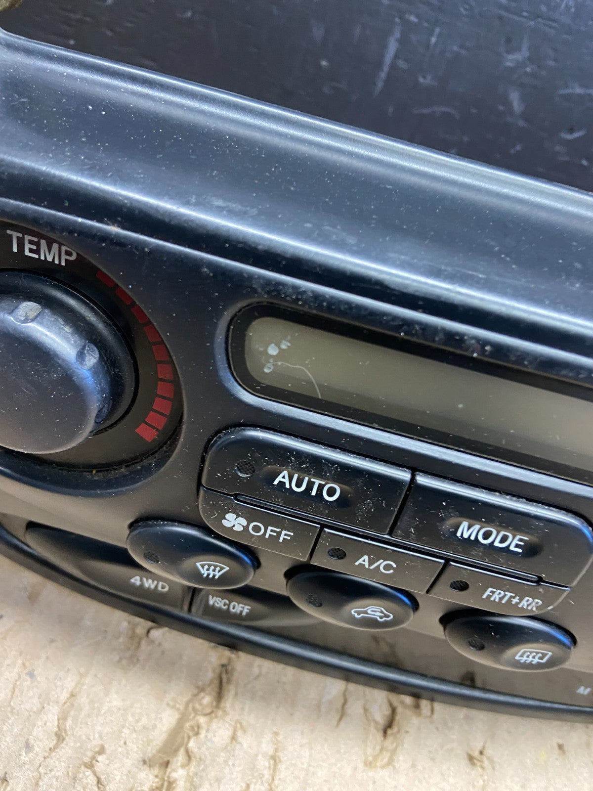2001 to 2004 Toyota Sequoia AC Temp Heater Climate Control Bezel AB5807 DG1