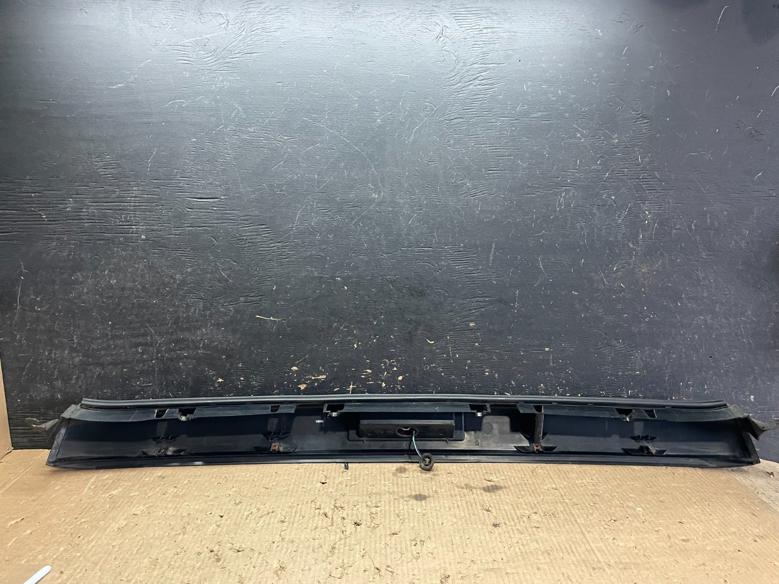 2003 to 2020 Chevrolet Express 3rd Third Brake Light Trim Spoiler Z5644 DG8