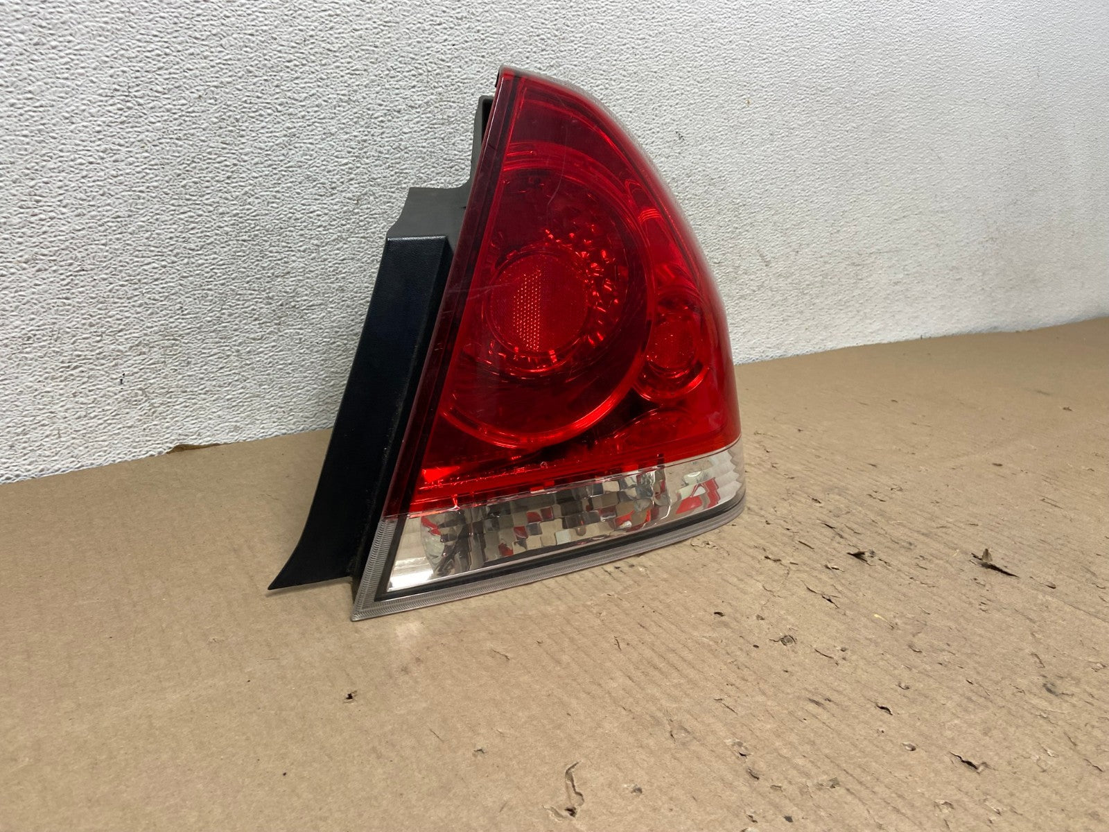 2006 - 2012 Chevrolet Impala Tail Light Right Passenger RH Side AG8029 LK1