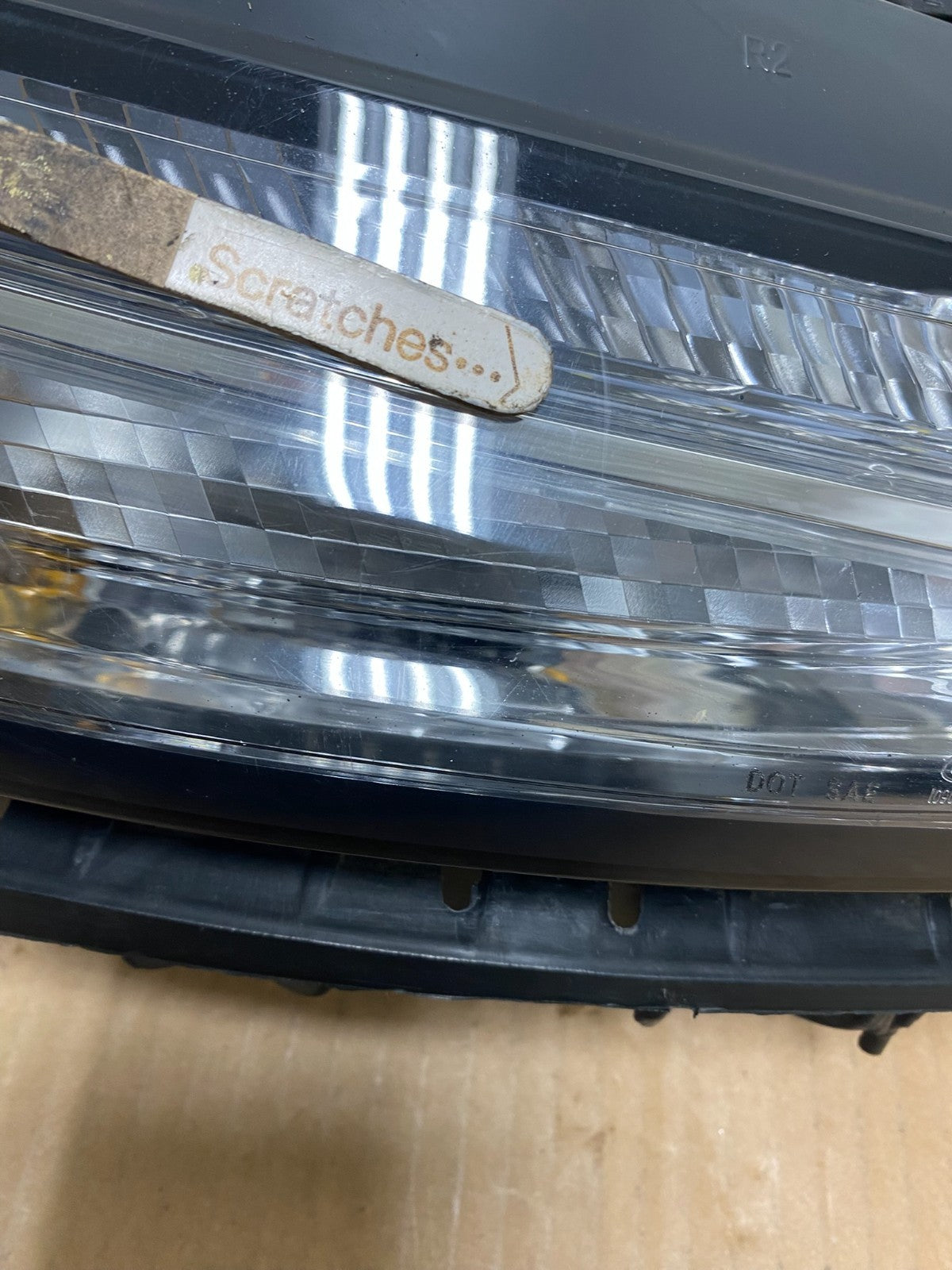 2014 - 2018 Jeep Cherokee Right Passenger RH Side LED Headlight AI6920 DW3