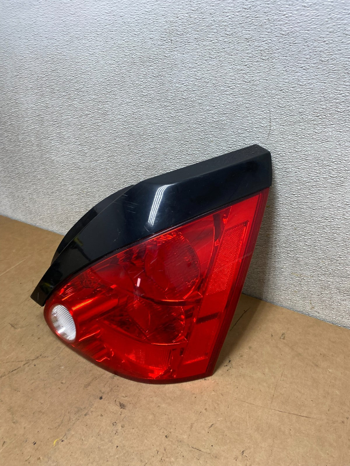 2004 2005 2006 2007 2008 Nissan Maxima Right Passenger Tail Light Oem X5043 DW1