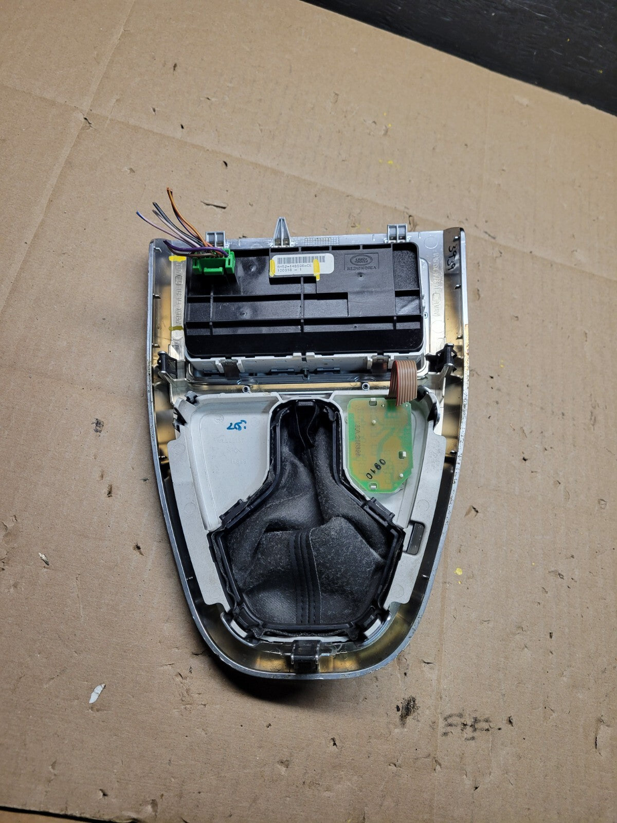 2007 - 2012 Land Rover LR2 Terrain Traction Switch OEM AT 6H52 14B596 I4977 DG15
