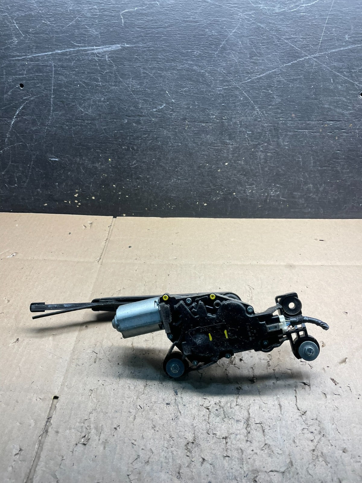 2012 - 2017 Hyundai Veloster Rear Glass Windshield Wiper Motor W1172 DG5