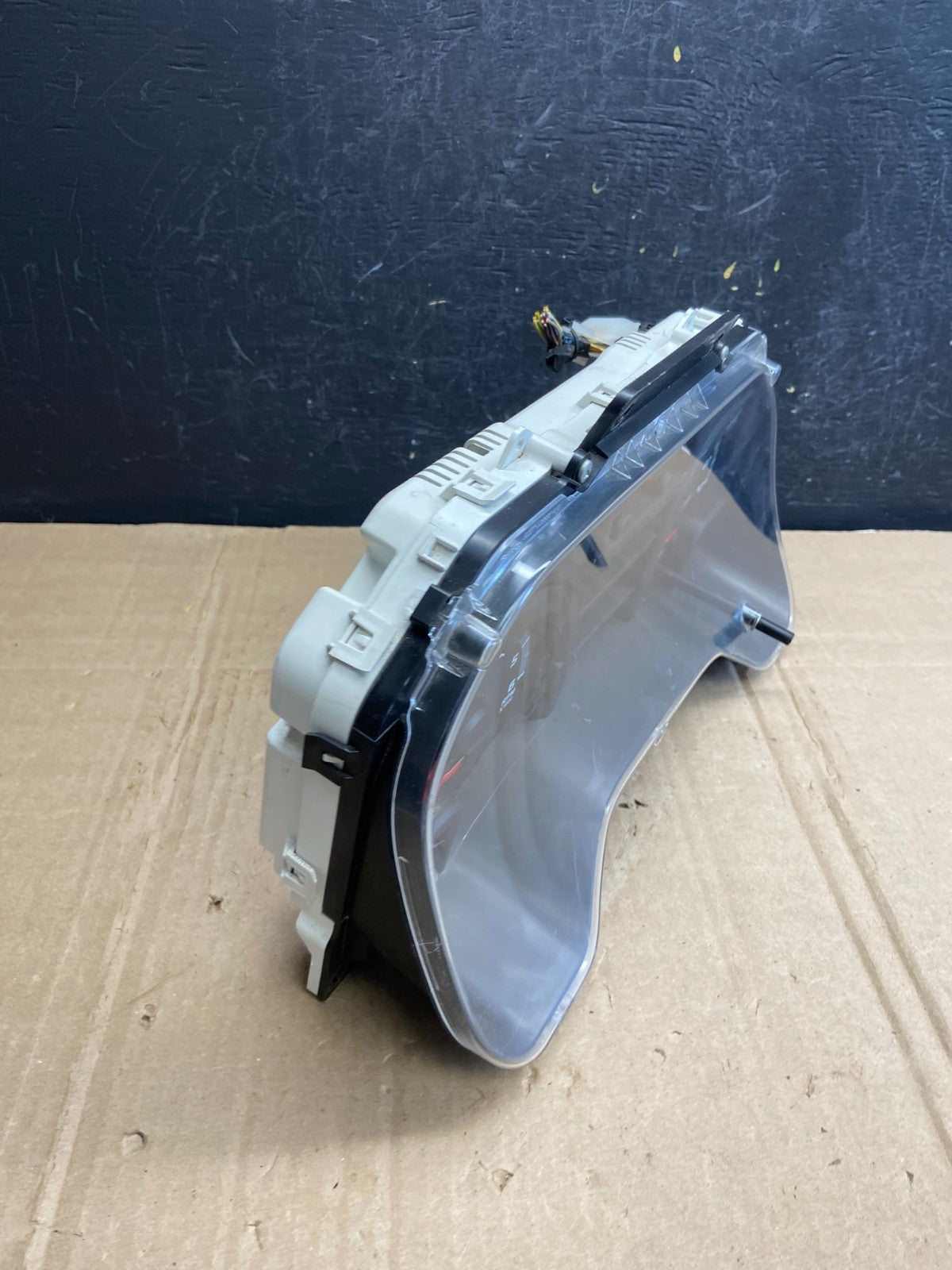 2011 to 2013 Ford E150 E250 E350 VAN Gauge Speedometer Cluster AD7142 DG3