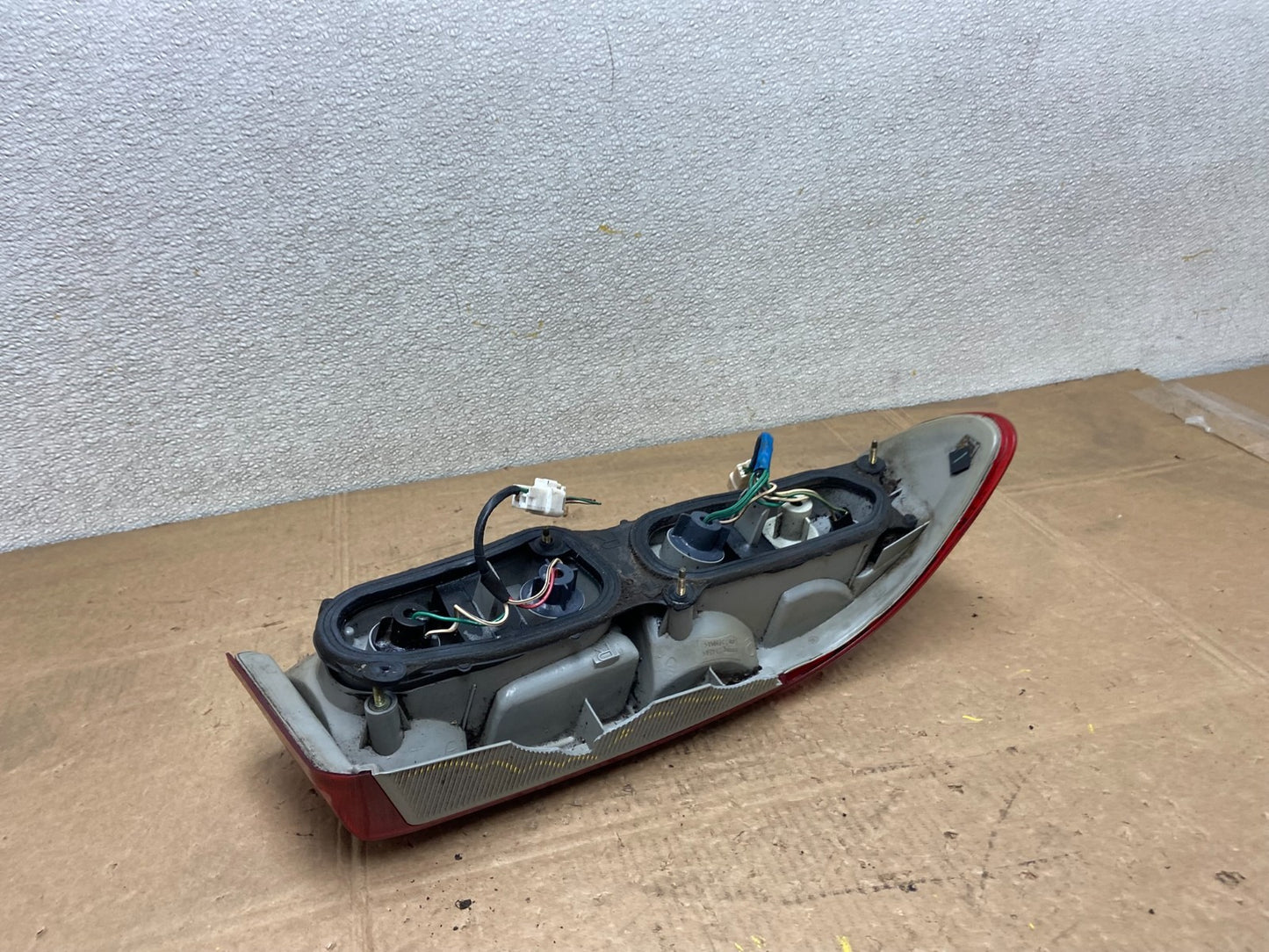 1995 to 1999 Toyota Paseo Right Passenger RH Side Tail Light Y6081 PS5