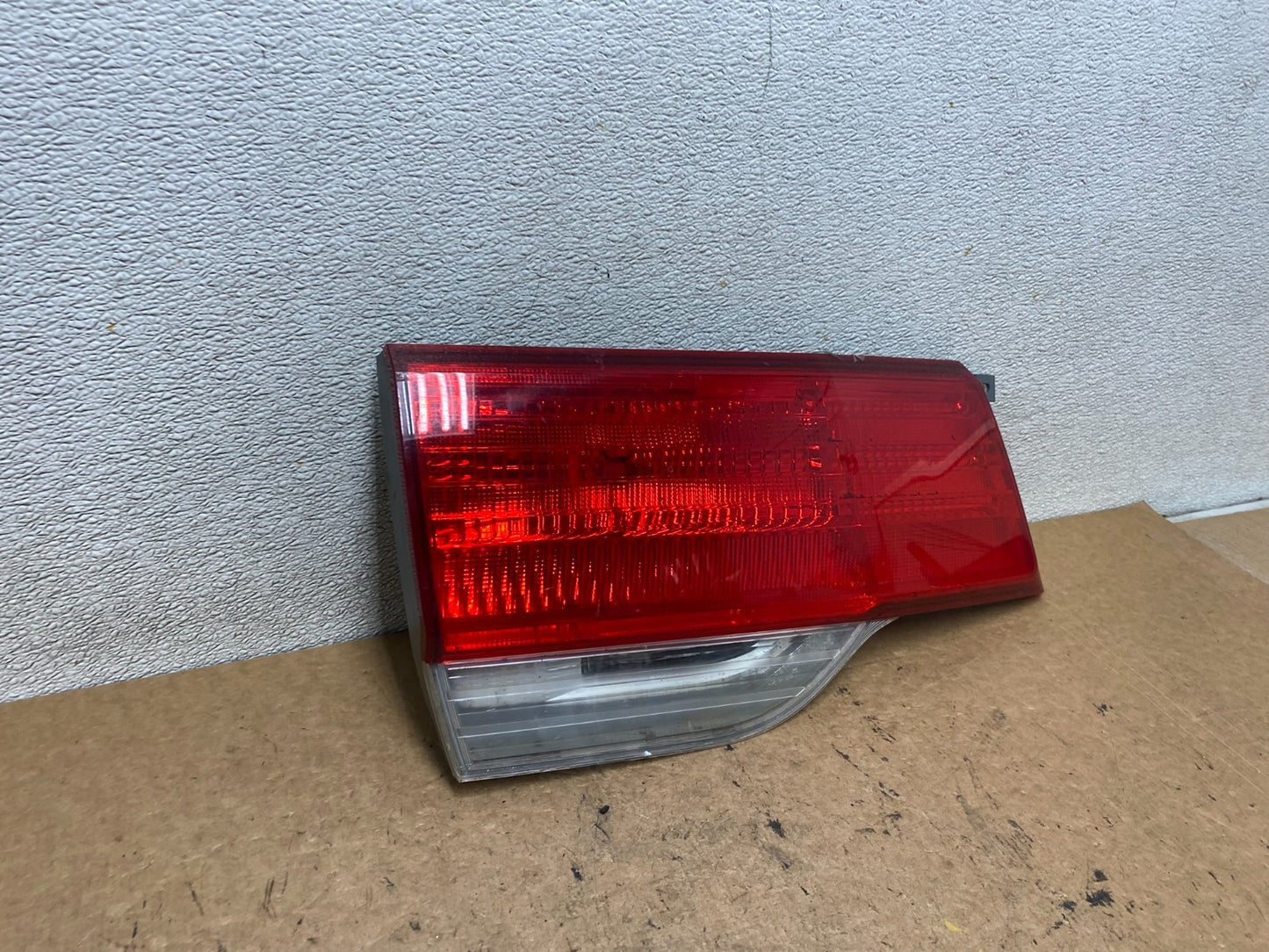 2008 to 2010 Honda Odyssey Left Driver LH Side Tail Light Inner Oem S7704 DW2