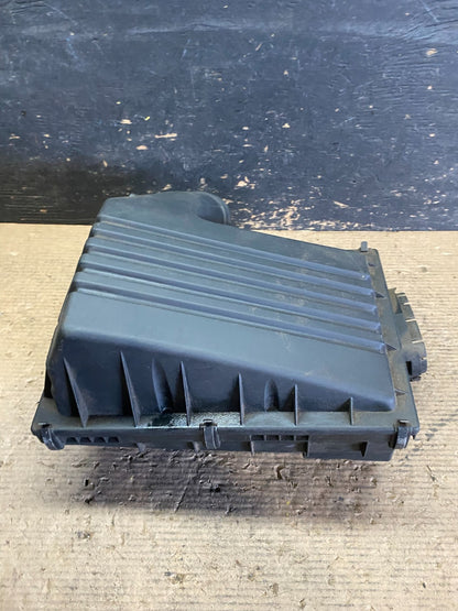 2007 to 2010 BMW X5 Air Intake Cleaner Filter Housing Box S3582 DG2