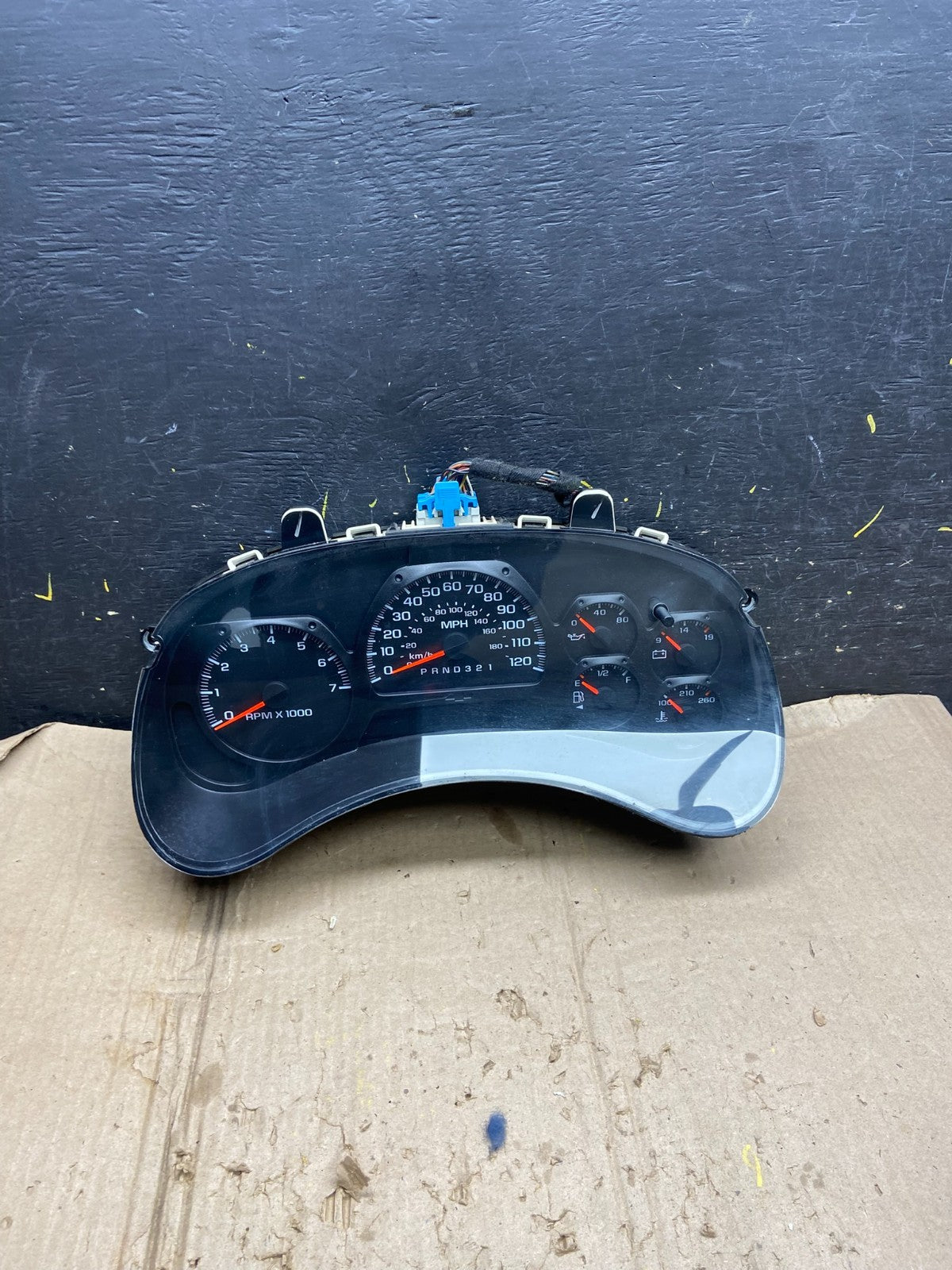 2003 Oldsmobile Bravada Speedometer Cluster Gauge OEM  x6214 DG0