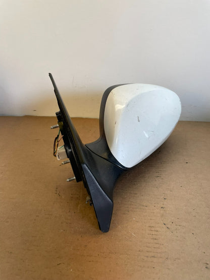 2012 to 2014 Hyundai Elantra Left Driver View Door Mirror AG0672 DW1