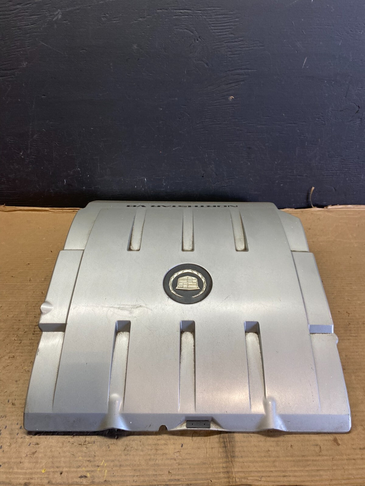 1997 to 2004 Cadillac Deville Seville Northstar Engine Motor Cover E8307 DG11