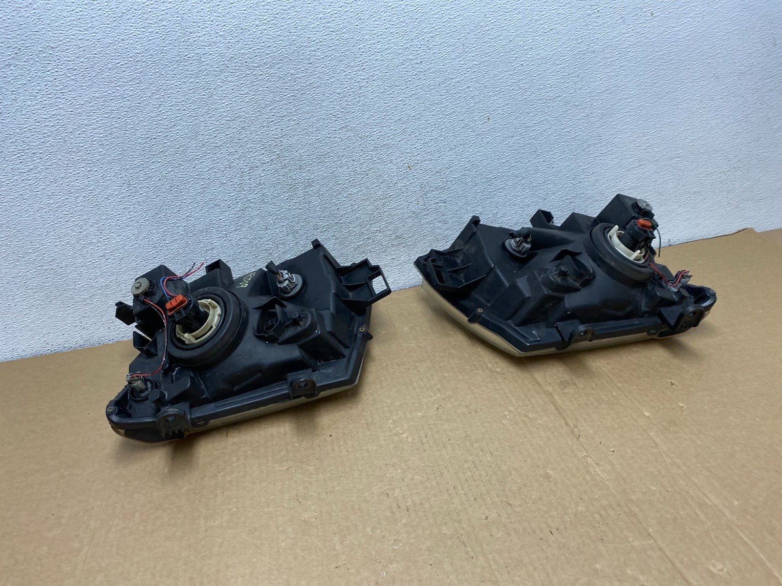 2005-2015 Nissan Xterra Driver Left+Right Side Set Headlights AG2009 DW8