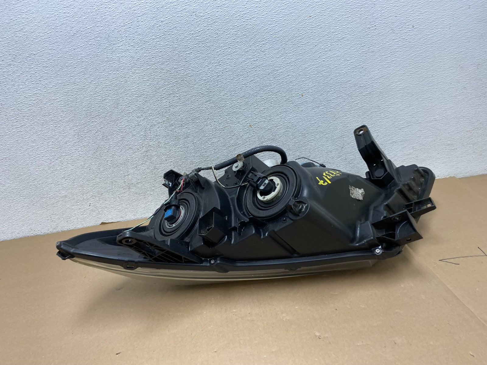 2013 to 2016 Nissan Pathfinder Right Passenger RH Side Headlight AG3317 DW6
