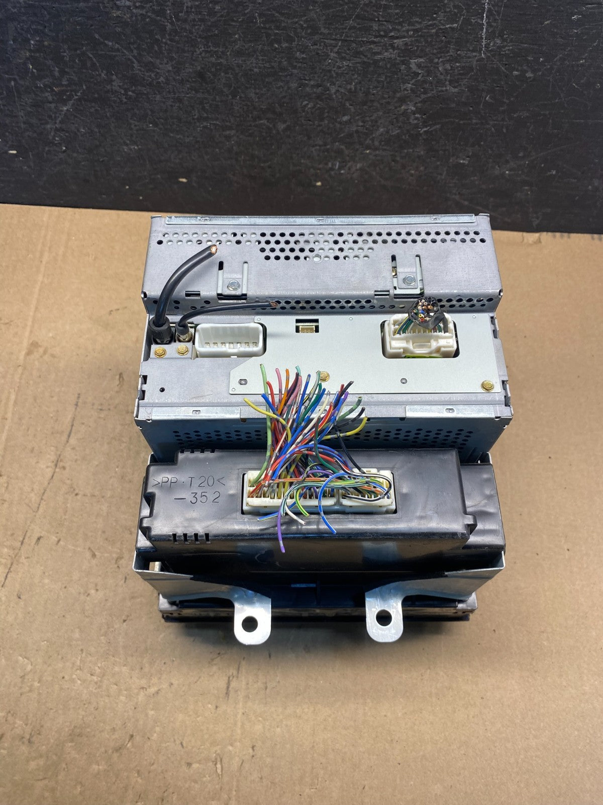 2000-2004 Toyota Avalon Radio Stereo 6 CD Tape Player Climate Control AE7814 DW5