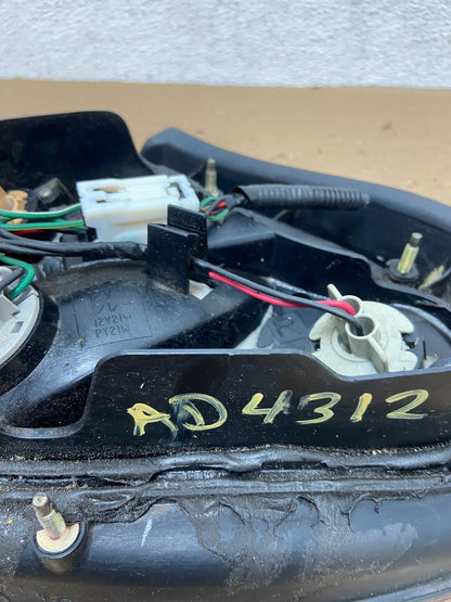 2000 to 2001 Nissan Maxima Right Passenger Rh Side Tail Light AD4312 LK6