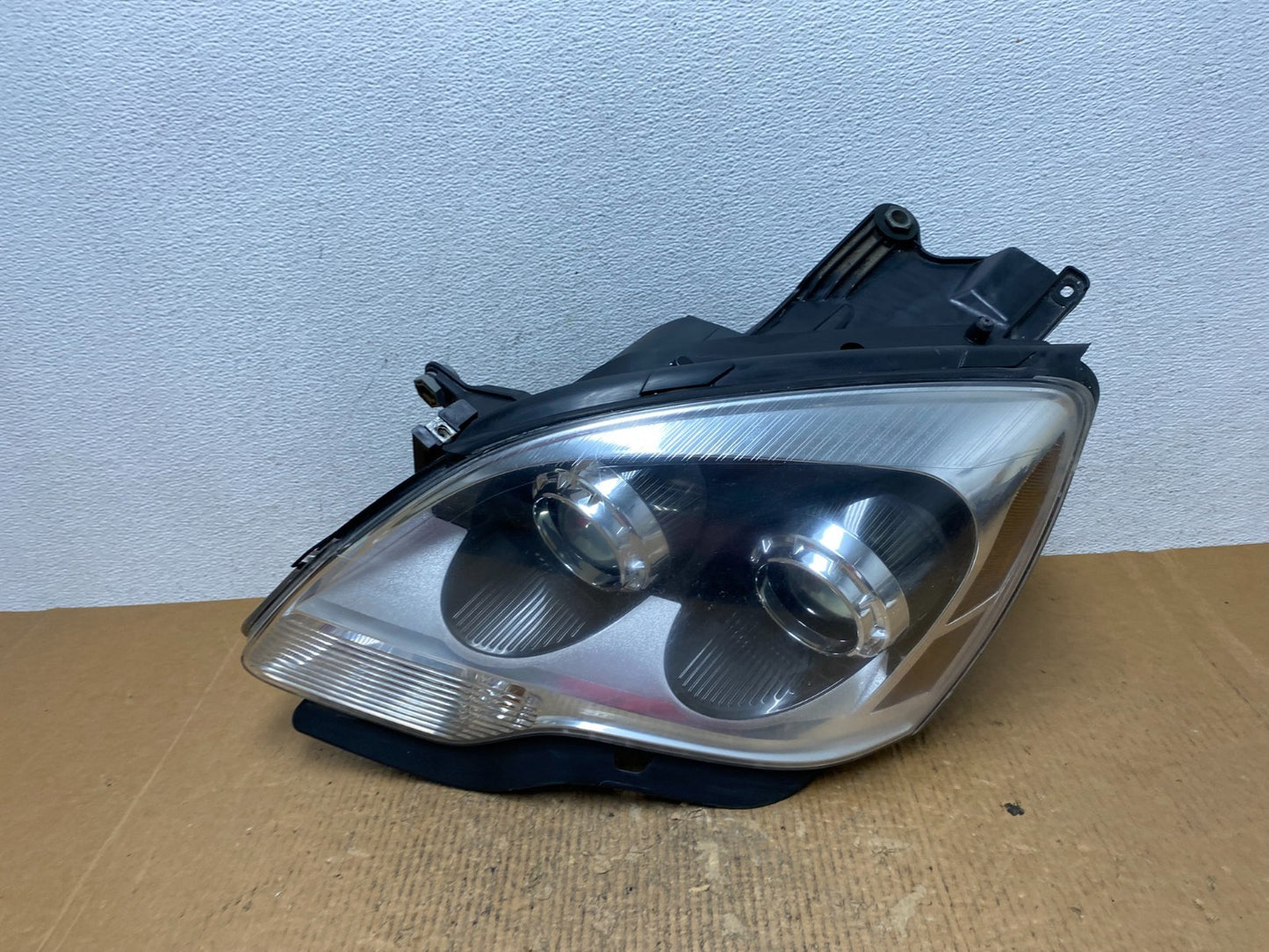 2007 to 2012 Gmc Acadia Halogen Headlight Left Driver LH Side AE2751 DW0