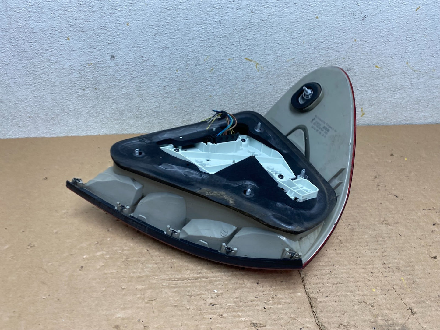 2007 - 2009 Mercedes E E320 E500 Sedan Right Passenger Tail Light OEM P4366 DW5