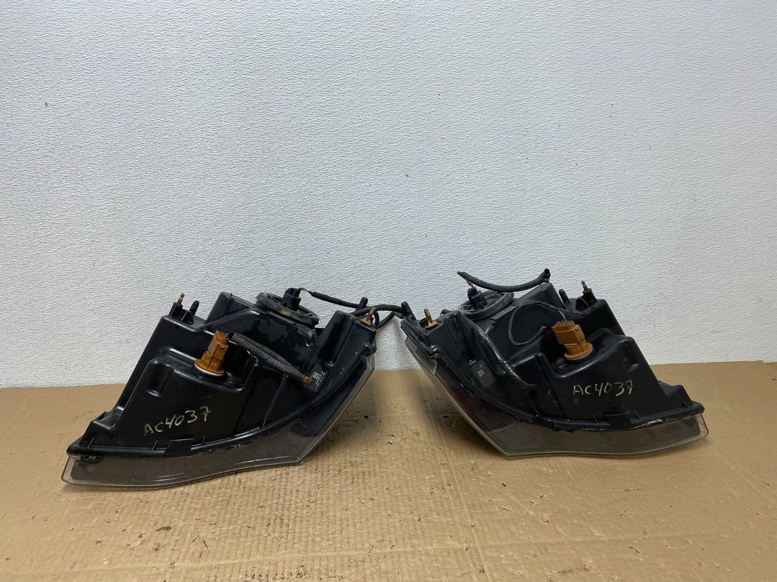 2007 - 2014 Ford Expedition Left+Right Side Headlights Halogen Oem AC4037 DW9
