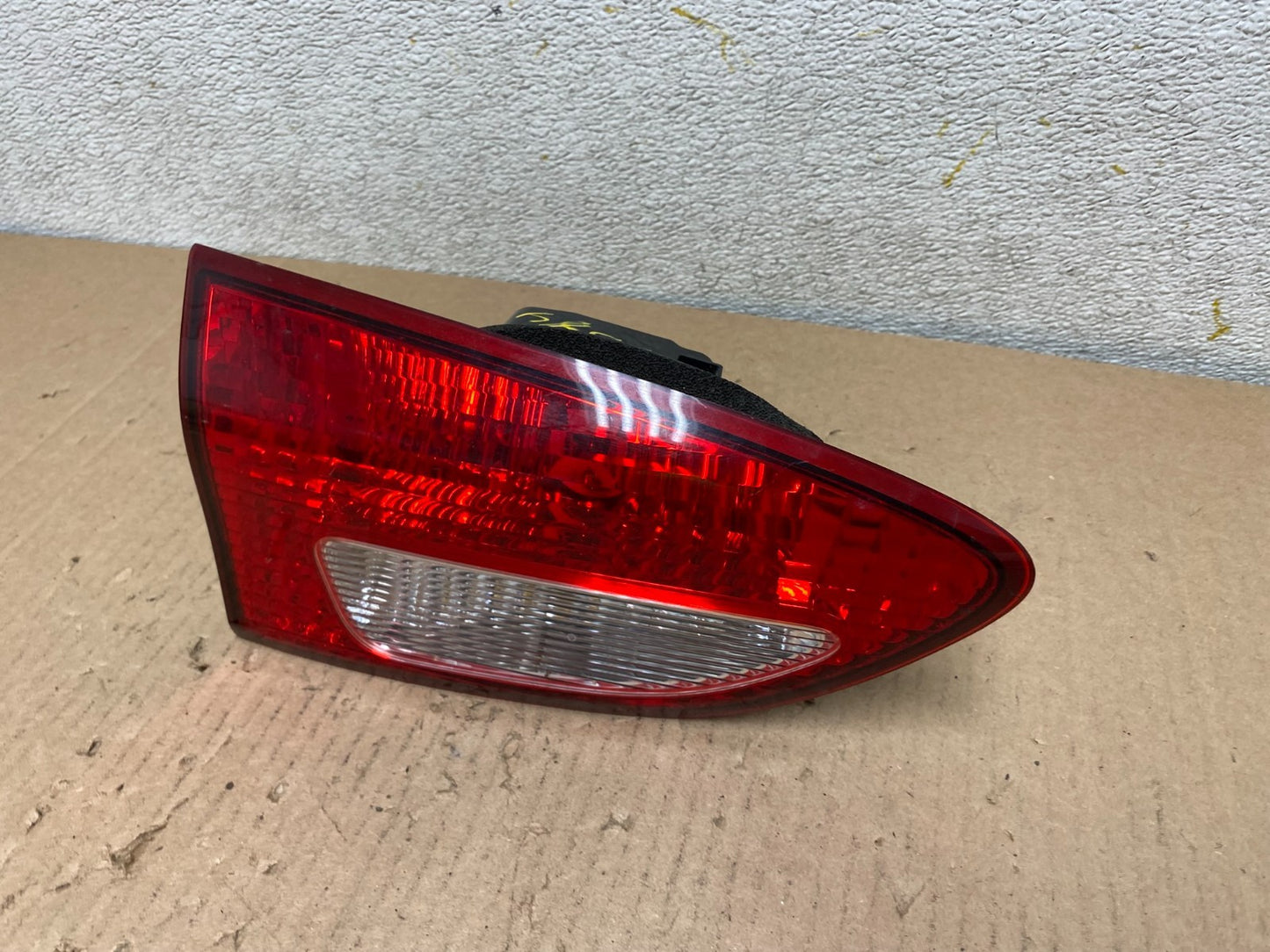 2006 2007 Subaru Tribeca B9 Left Driver Lh Side Tail Light Inner P9394 DW1