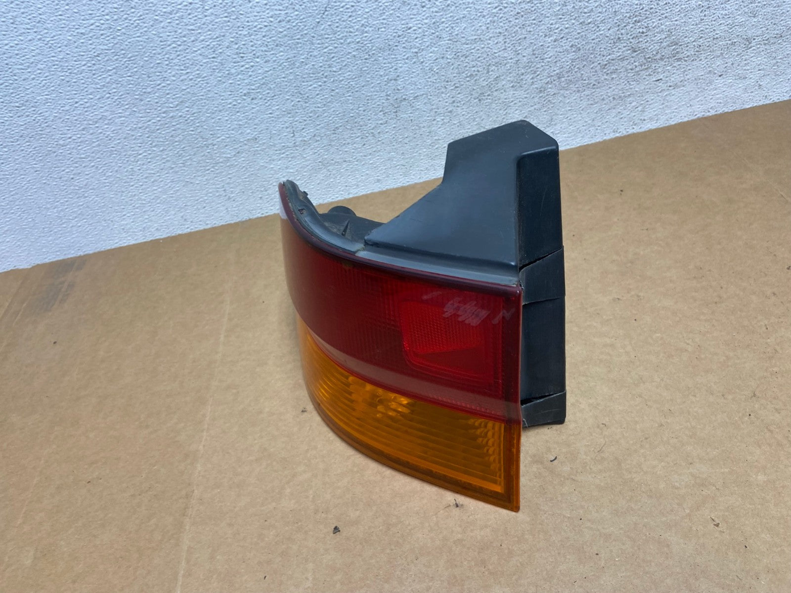 2002 2003 2004 Honda Odyssey Left Driver LH Side Tail Light AE2927 LK1