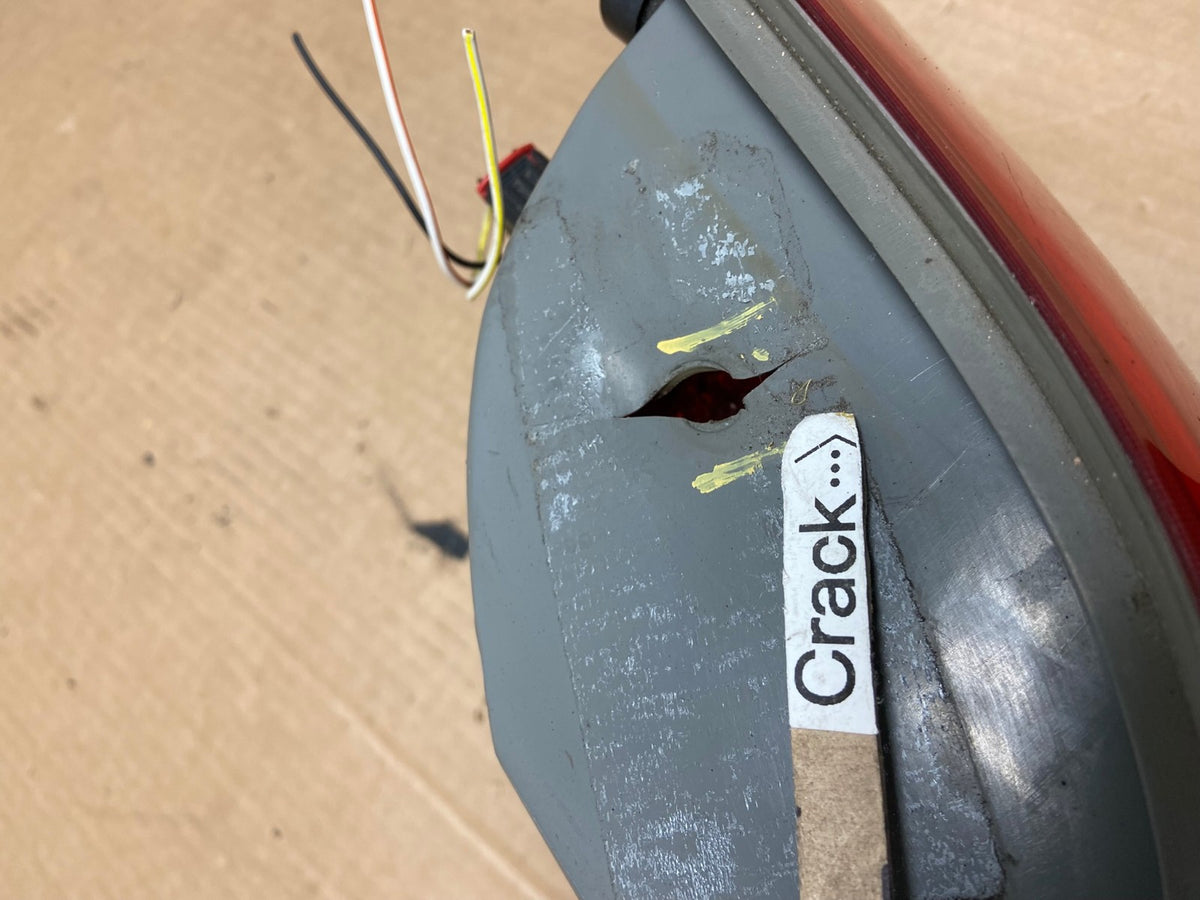 2011-2013 Jeep Grand Cherokee Right Passenger Side Rh Tail Light AI8420 LK4