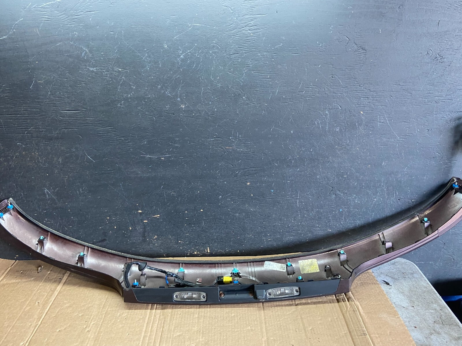 2014 to 2015 Kia Sorento Trunk Lid Emblem Molding Trim O1162 PS6