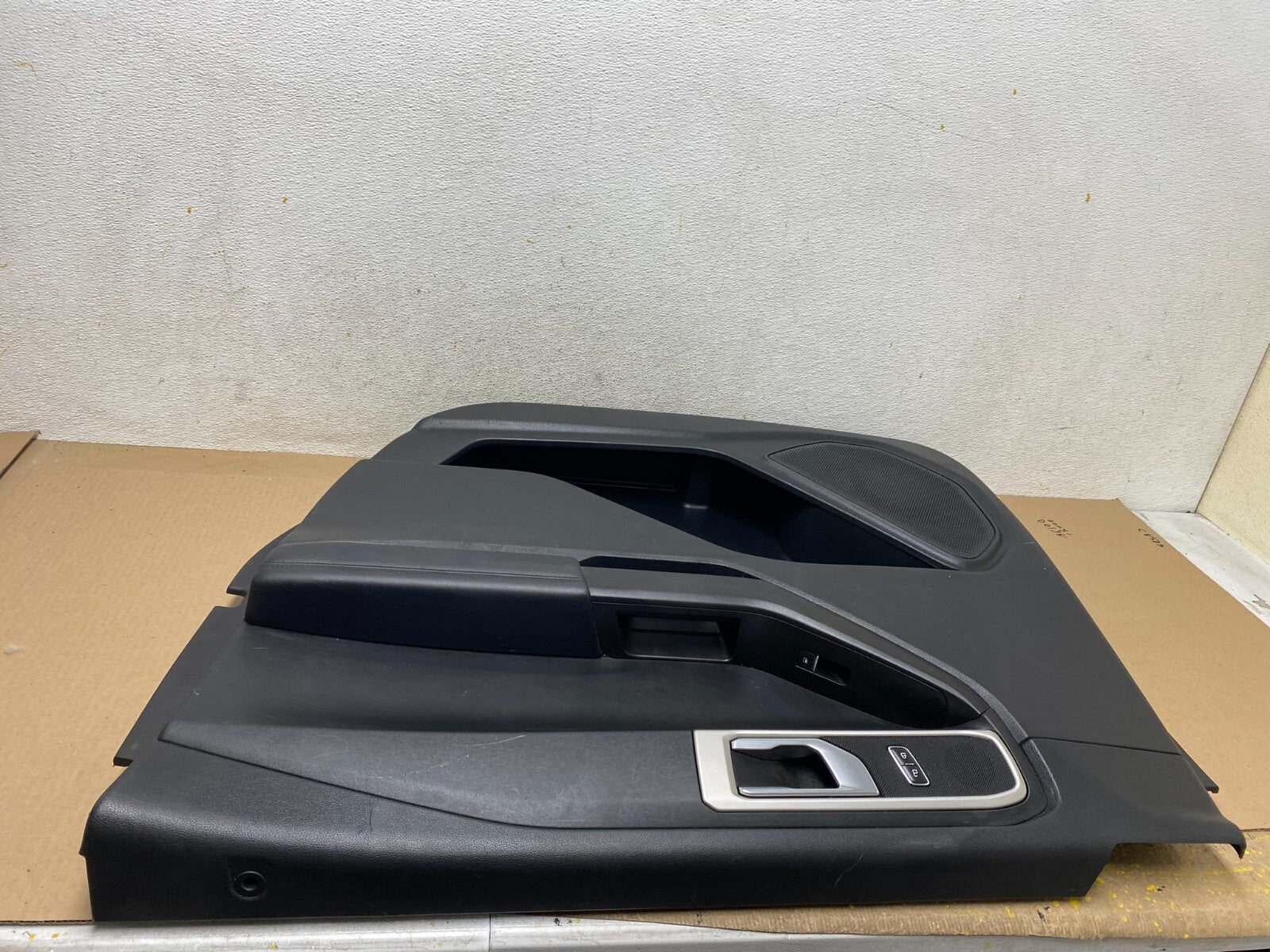 2020 to 2023 Ford Explorer Interceptor Front Right Side Door Panel OEM D11665