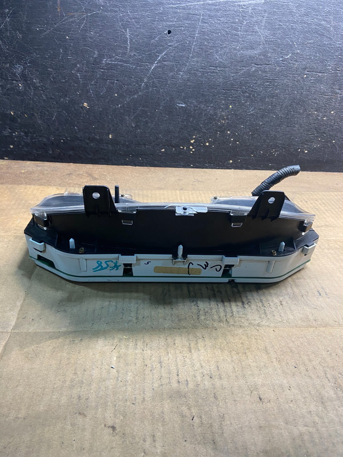 2004 2005 Ford Explorer Speedometer Cluster Gauge Oem Y4548 PS2