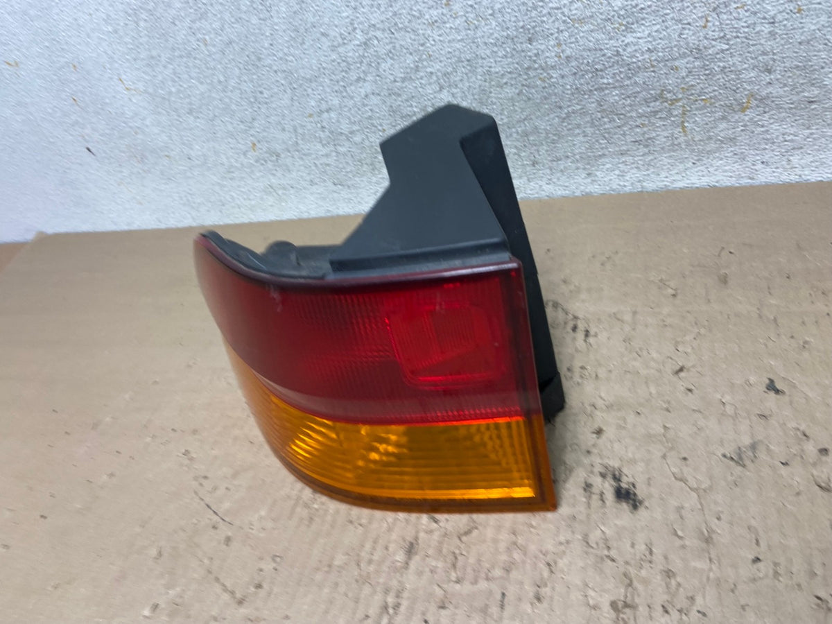 2002 2003 2004 Honda Odyssey Left Driver LH Side Tail Light AI2536 LK1