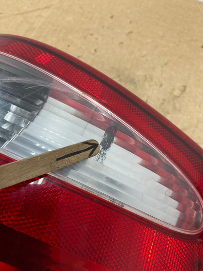 2004 - 2007 Dodge Grand Caravan Right Passenger Side Tail Light AG1165 LK4