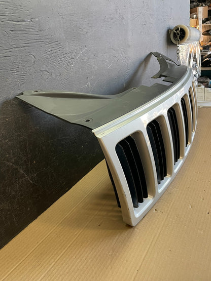 2008 2009 2010 Jeep Grand Cherokee Front Upper Grill Grille AE8685 DG2