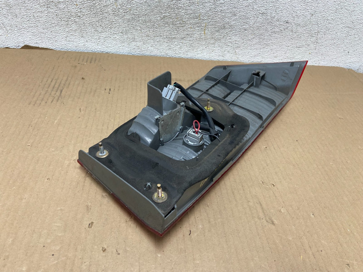 2003-2004 Honda Accord Sedan Left Driver LH Inner Tail Light AH3039 DW4
