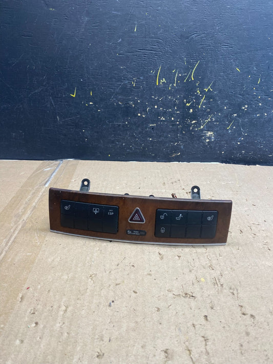 2005 - 2007 Mercedes C230 C240 Center Console Switch Control Unit ab2140 DG0