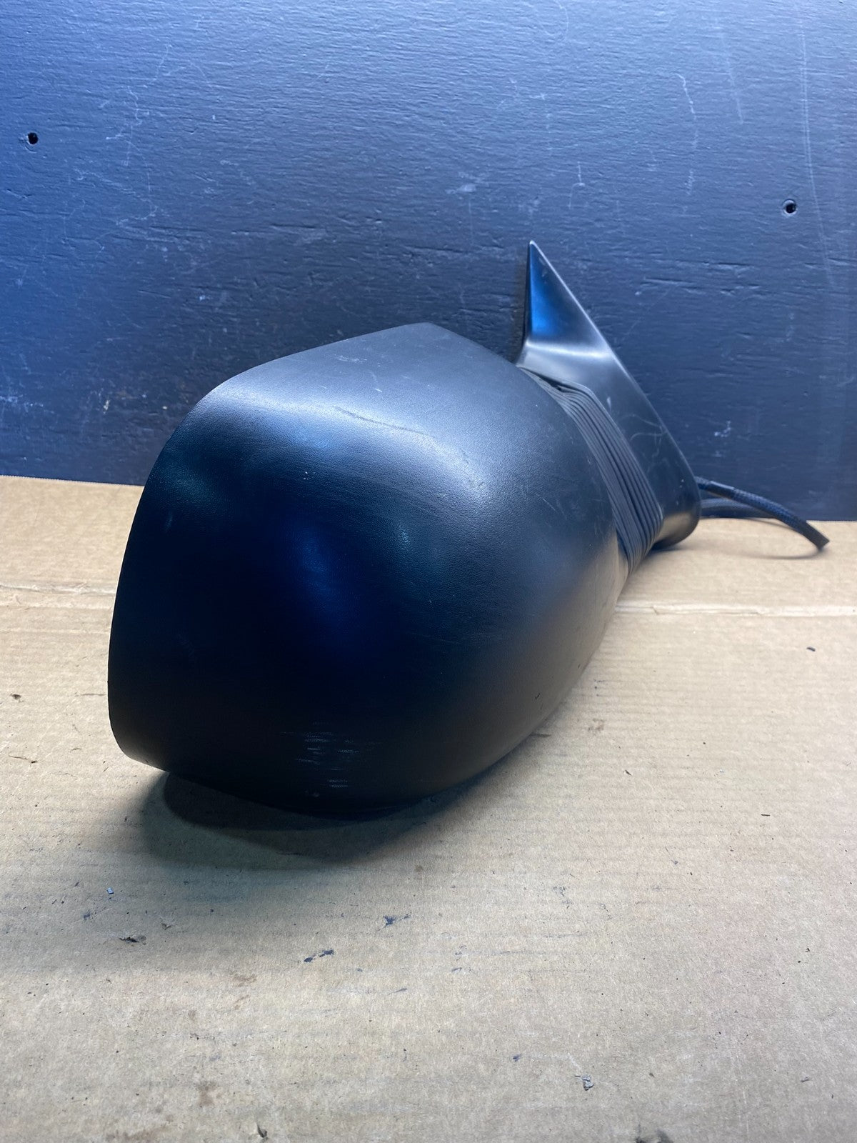 2003 to 2007 Chevy Silverado/GMC RH Extending Tow Mirror w Turn Signal AD33691
