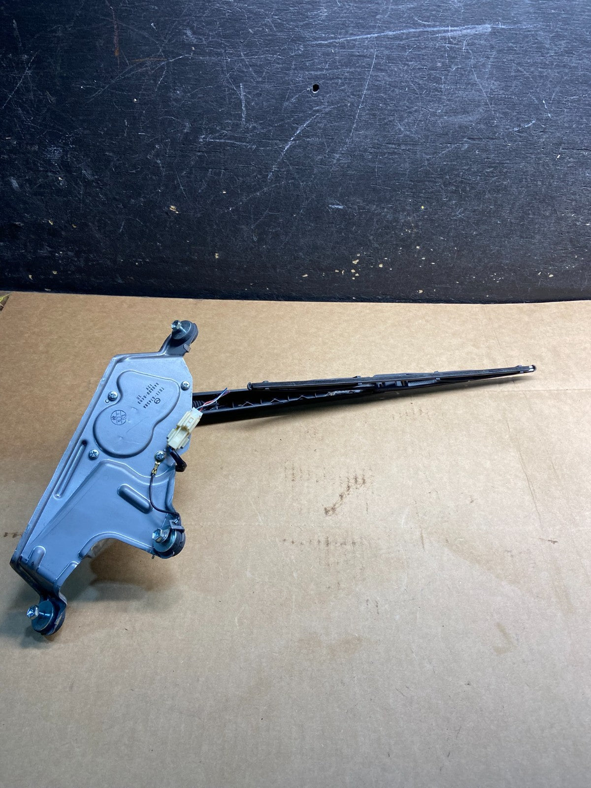 2007 to 2015 Mazda CX-9 CX9 Windshield Rear Wiper Motor Y4440 DG5