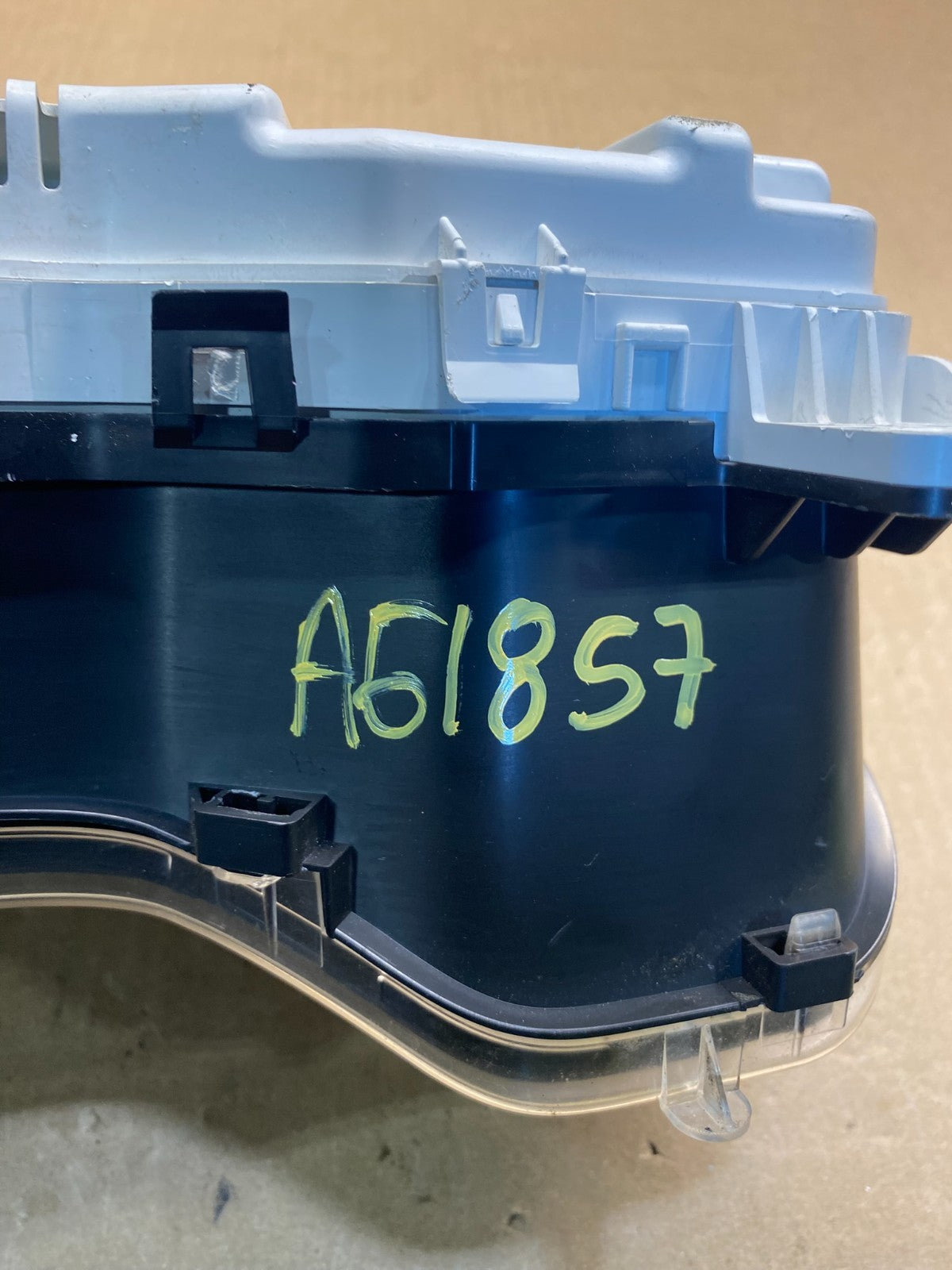 2009 to 2014 Ford E150 E250 E350 VAN Gauge Speedometer Cluster AG18578