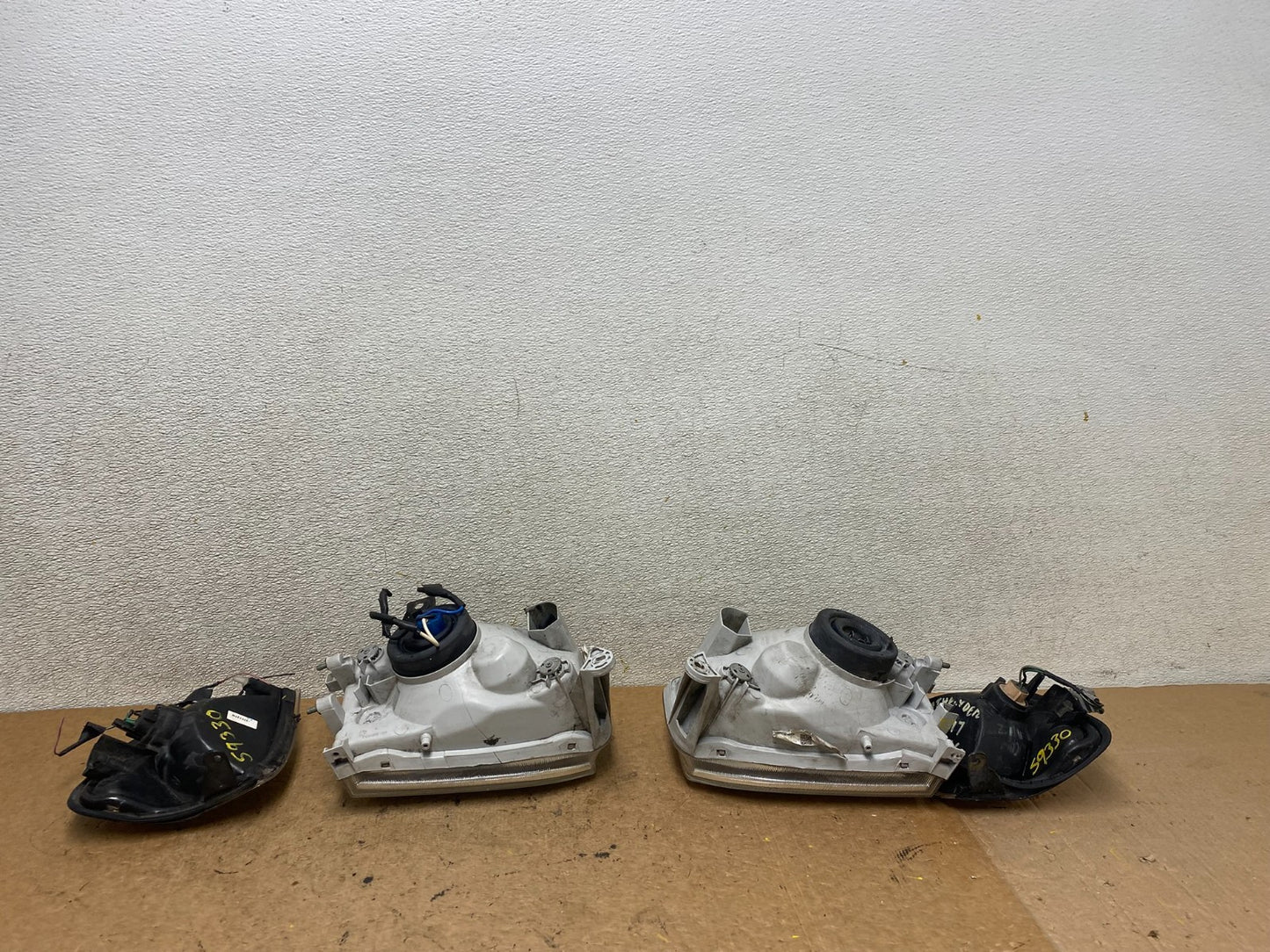 1999-2004 Nissan Pathfinder Left+Right Side Set Halogen Headlights Oem S9330 DW9