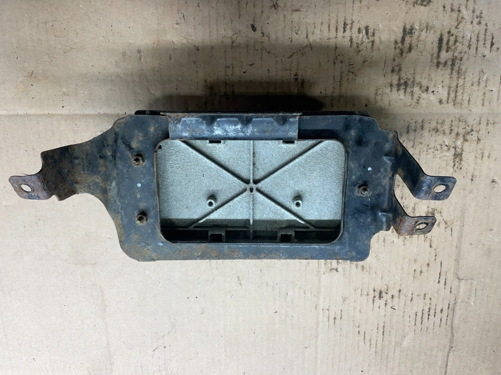 2008 2009 Caravan Town & Country 3.3L Engine Control P68044556AA ECM ac7041 DG1