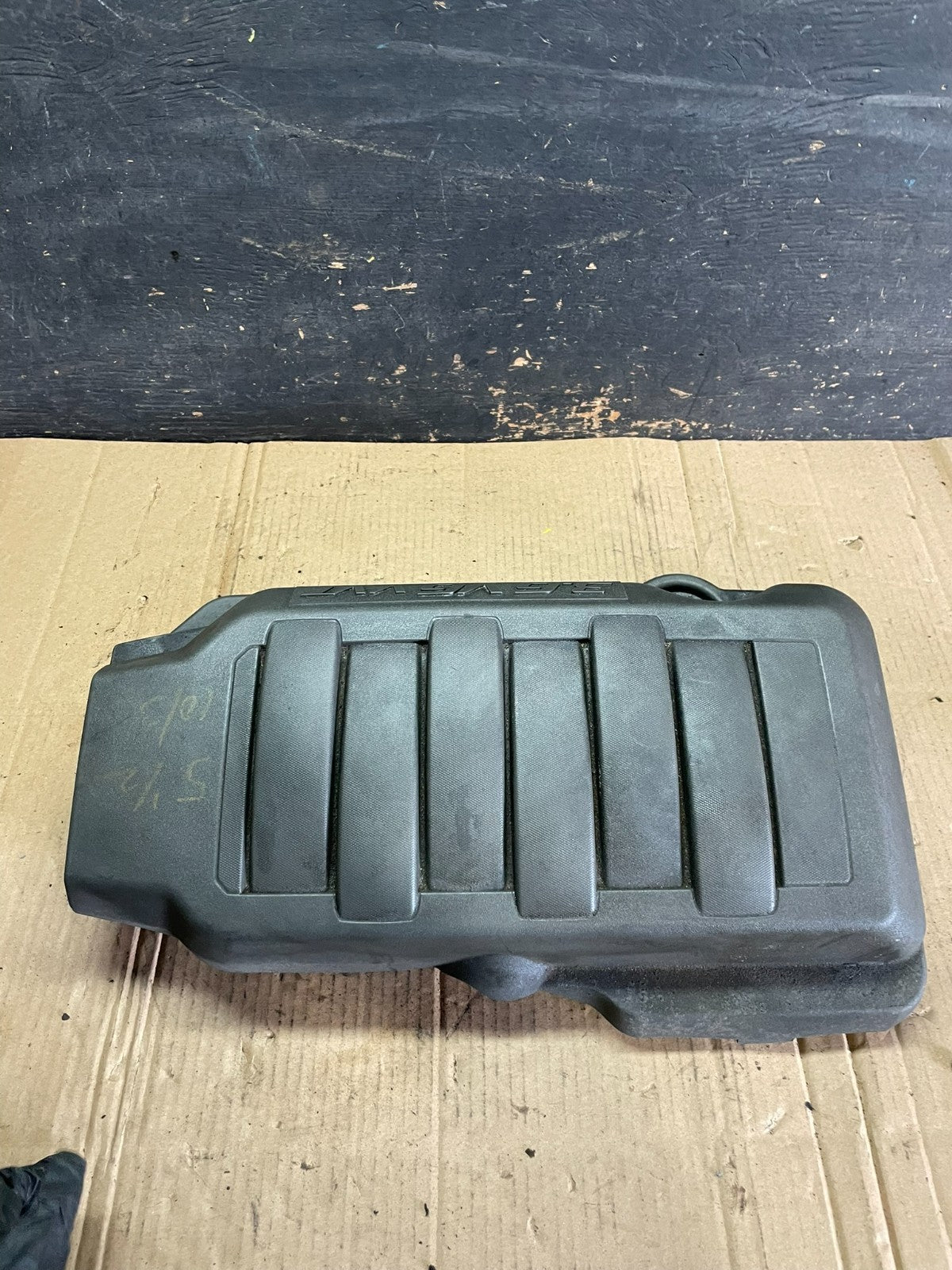 2007 to 2008 GMC Acadia 3.6L VVT Engine Cover Shield OEM S6073 DG1