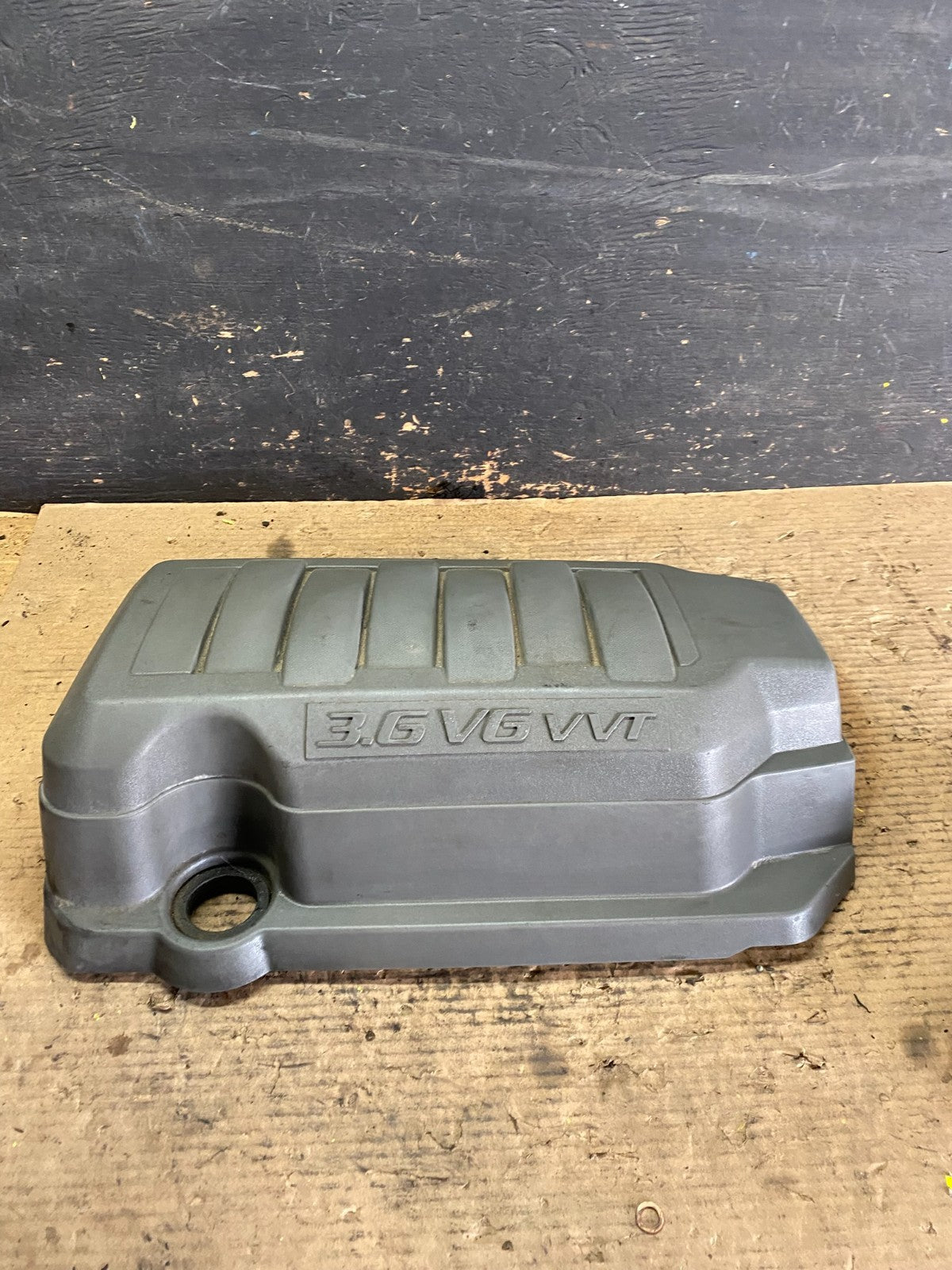 2007 to 2008 GMC Acadia 3.6L VVT Engine Cover Shield OEM s5940 DG0