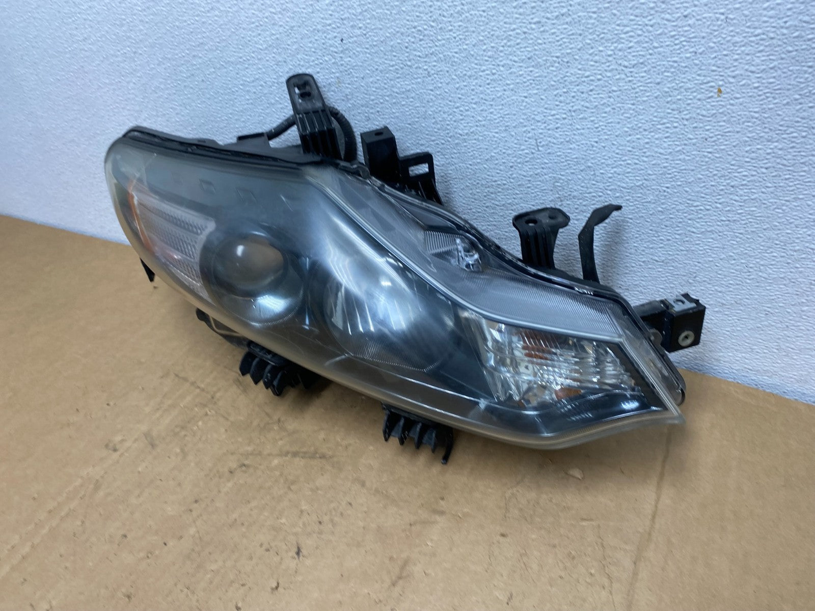 2011 to 2014 Nissan Murano Headlight Right Passenger Rh Halogen AC8557 DW1